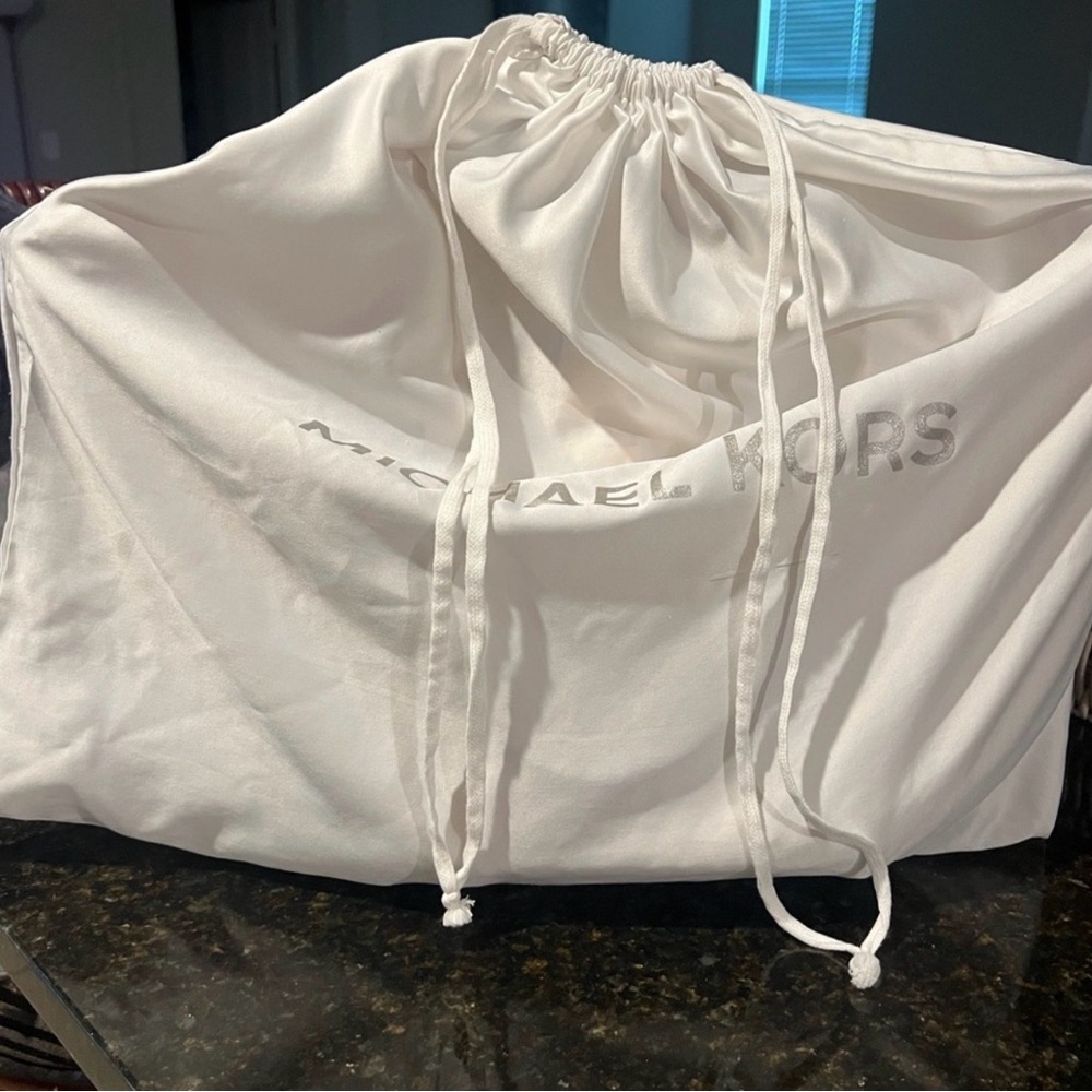 Michael Kors Natural Straw Tote with White Trim and Gold Hardware - Picture 5 of 5